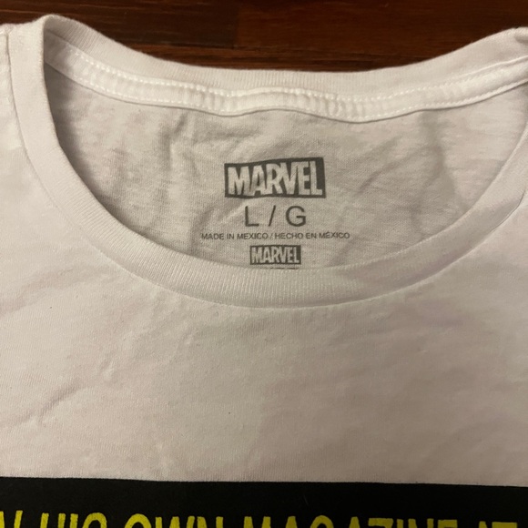 Men’s Marvel Graphic T-Shirt Size Large - Picture 3 of 3